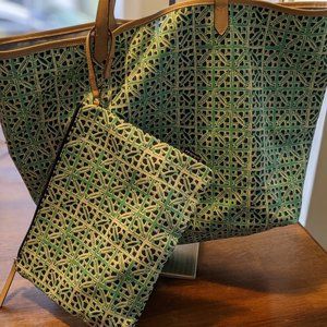 Reversible Voyage Tote - Chambray/Mint